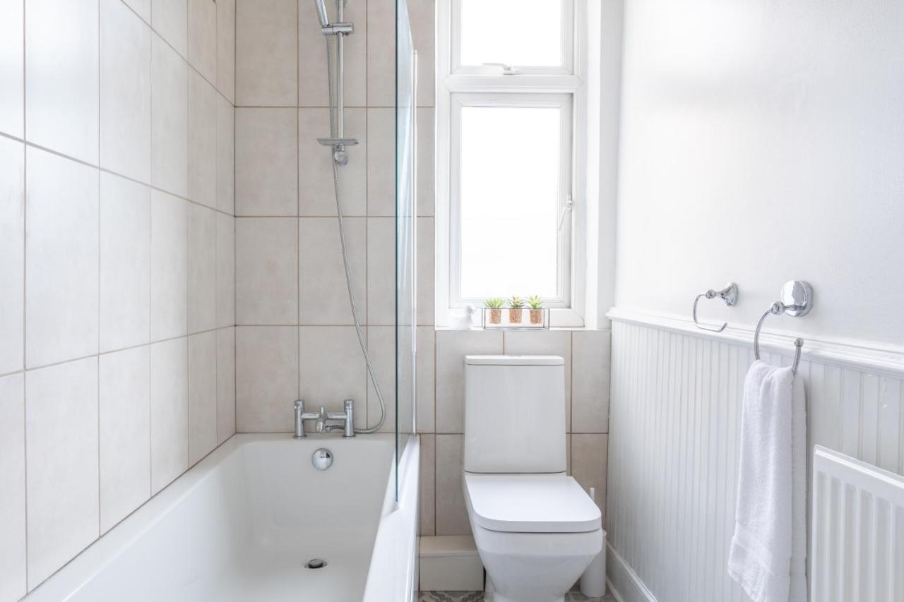 Milton Stays - Cosy 2 Bed House, 15 Min Walk To York City Center, For Up To 6 - With Period Features, Fireplace, Superfast Wi-Fi, Private Garden, Free On Street Parking Exterior foto