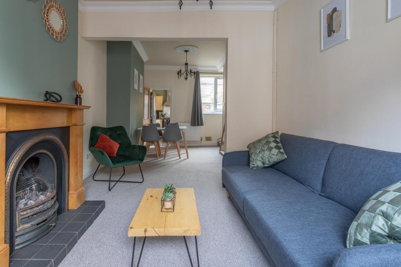 Milton Stays - Cosy 2 Bed House, 15 Min Walk To York City Center, For Up To 6 - With Period Features, Fireplace, Superfast Wi-Fi, Private Garden, Free On Street Parking Exterior foto