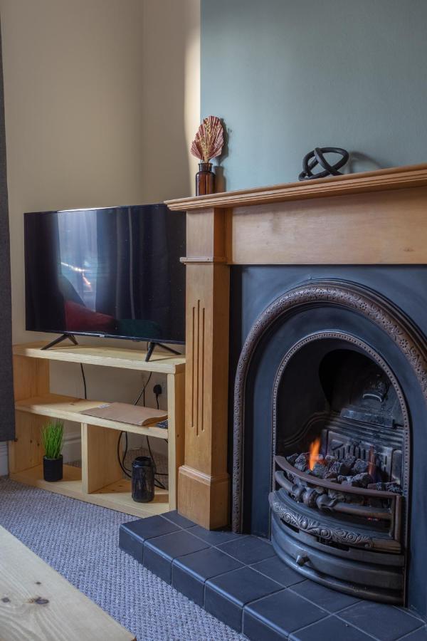 Milton Stays - Cosy 2 Bed House, 15 Min Walk To York City Center, For Up To 6 - With Period Features, Fireplace, Superfast Wi-Fi, Private Garden, Free On Street Parking Exterior foto