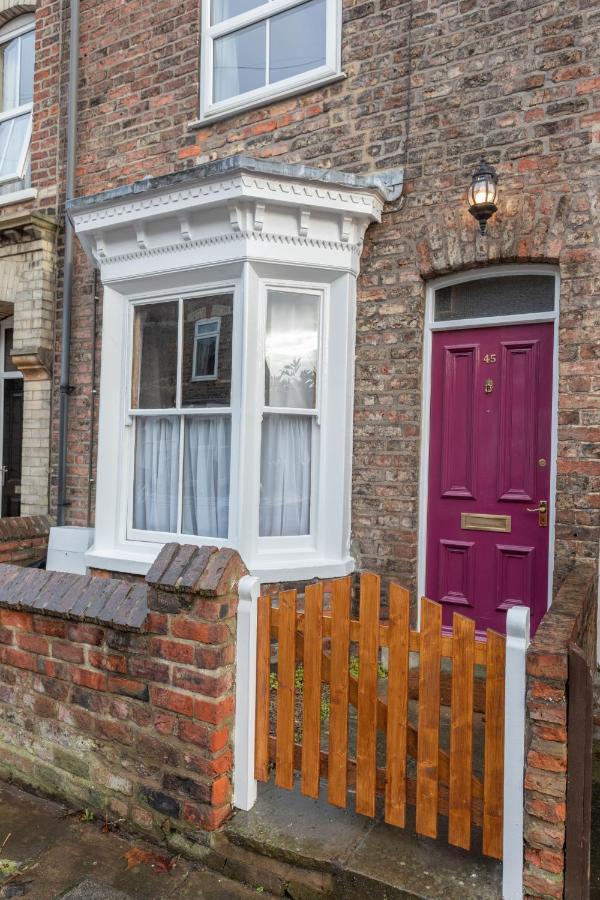 Milton Stays - Cosy 2 Bed House, 15 Min Walk To York City Center, For Up To 6 - With Period Features, Fireplace, Superfast Wi-Fi, Private Garden, Free On Street Parking Exterior foto